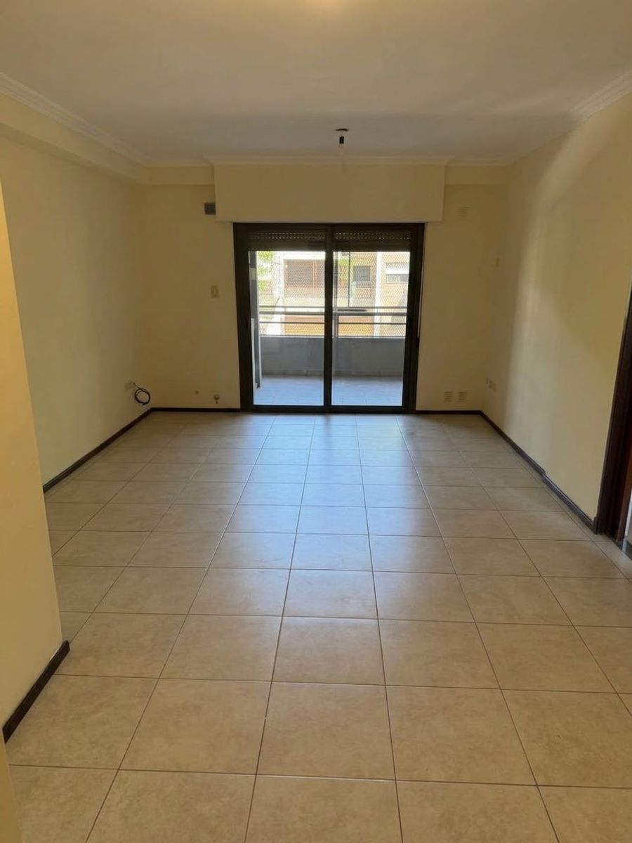 Alquiler Departamento 2 dormitorios con cochera - 2
