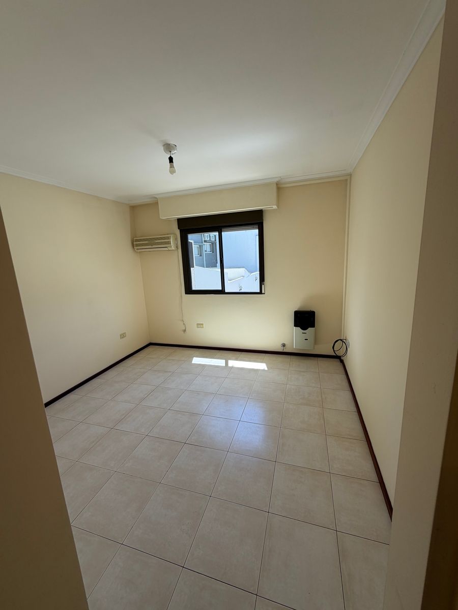 Alquiler Departamento 2 dormitorios con cochera - 13