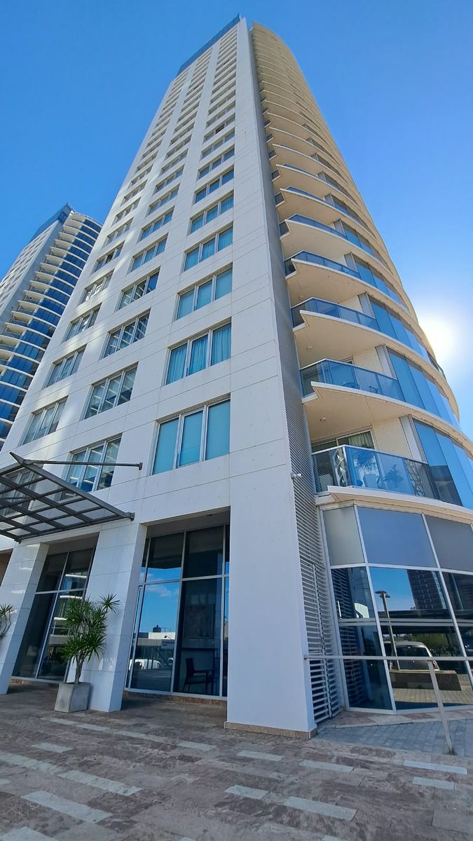 Departamento de 2 dormitorios en Amarras Center Torre II - Puerto de Santa Fe - 1