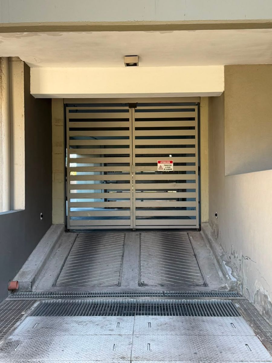 VENTA DE COCHERA CUBIERTA EN Bº SUR - 1 DE MAYO 1045 - 4