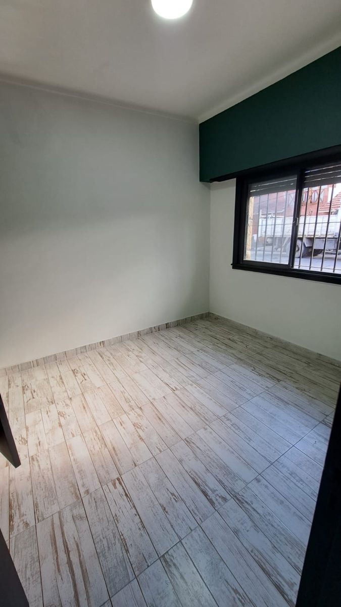 Venta Casa 3 Ambientes con Garaje Zona Don Bosco - 9