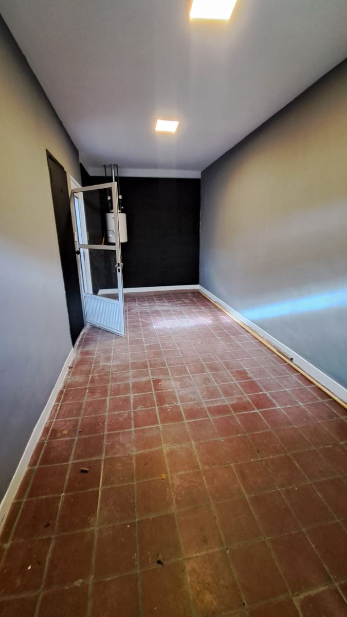 Venta Casa 3 Ambientes con Garaje Zona Don Bosco - 12