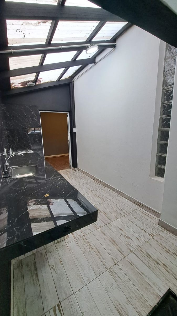 Venta Casa 3 Ambientes con Garaje Zona Don Bosco - 15