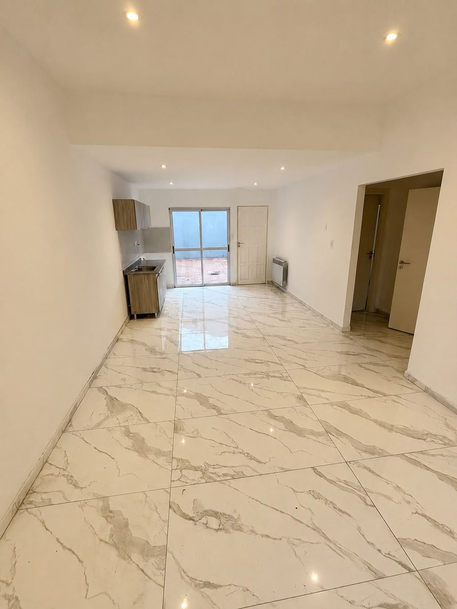 Chalet 3 Ambientes en PH con patio y garaje Zona Chauvin - 3