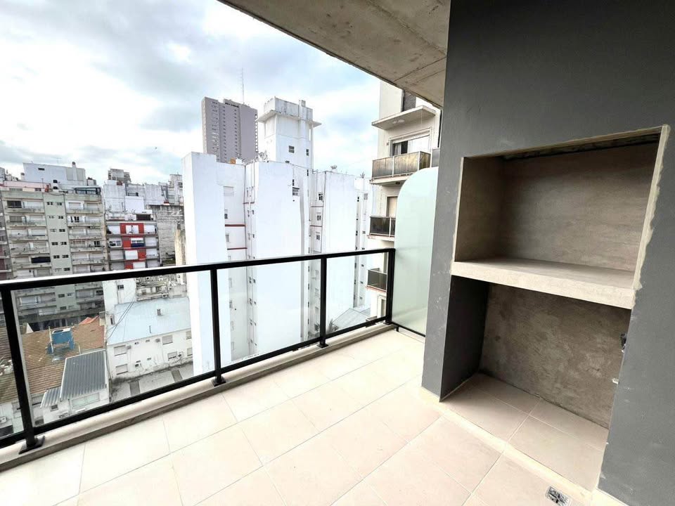 Venta de departamento de 2 ambientes a estrenar en zona Guemes - 4