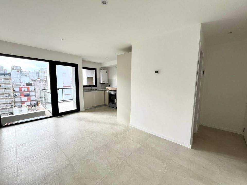 Venta de departamento de 2 ambientes a estrenar en zona Guemes - 9