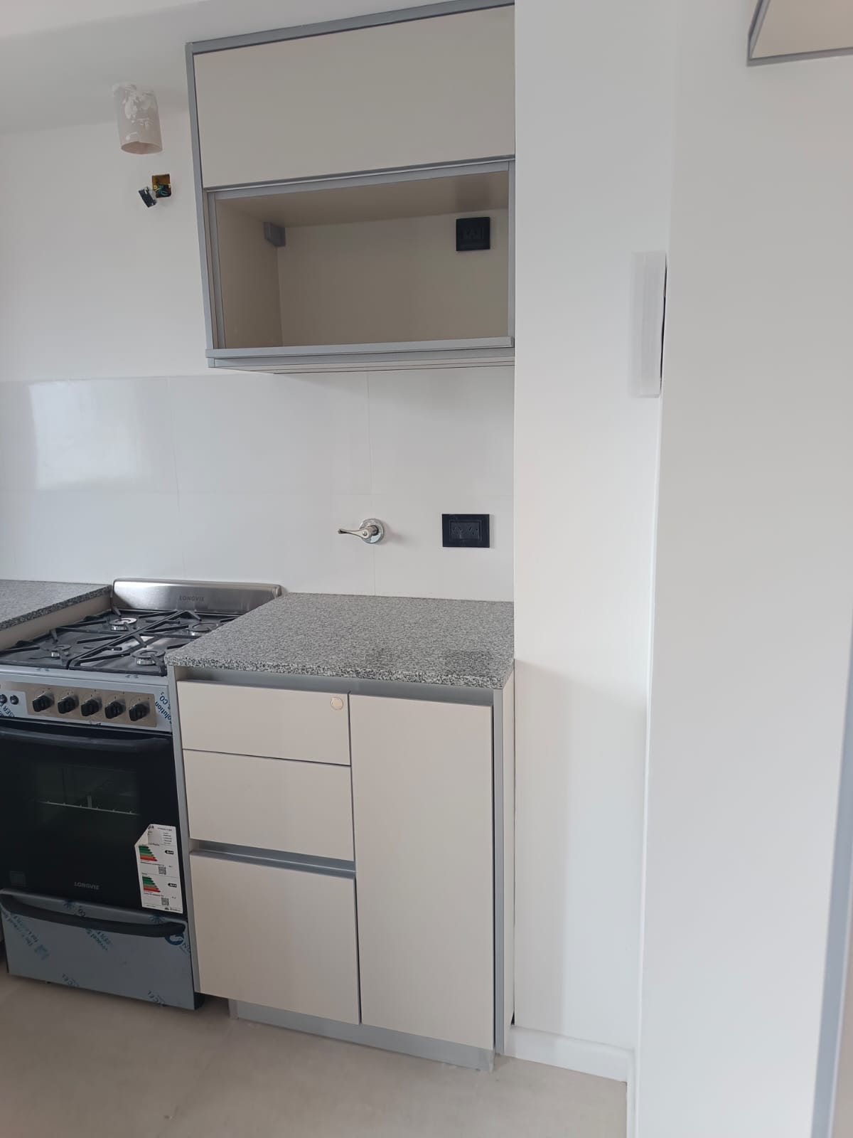 Venta de departamento de 2 ambientes a estrenar en zona Guemes - 15