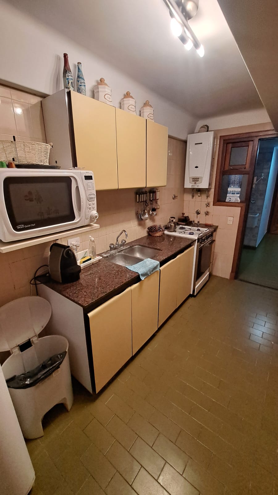 Venta departamento 4 ambientes en La Perla - 10