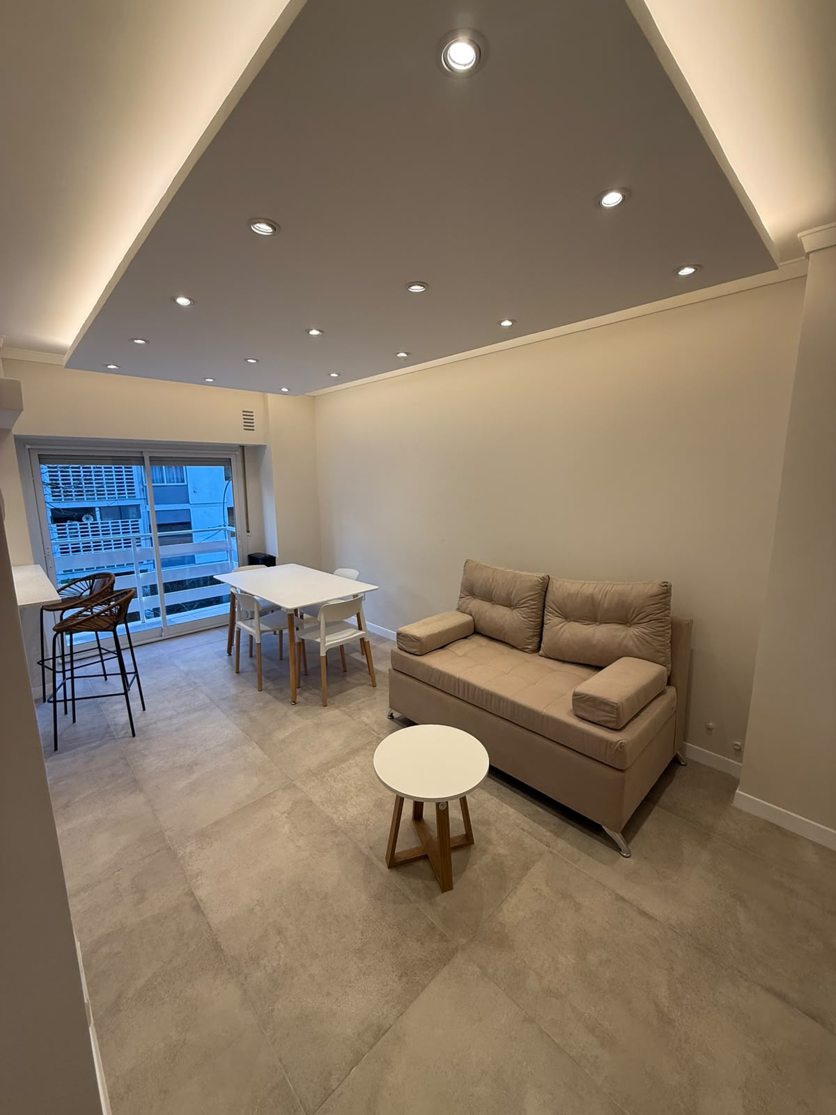 Departamento 2 Ambientes al Frente con Balcon - 3