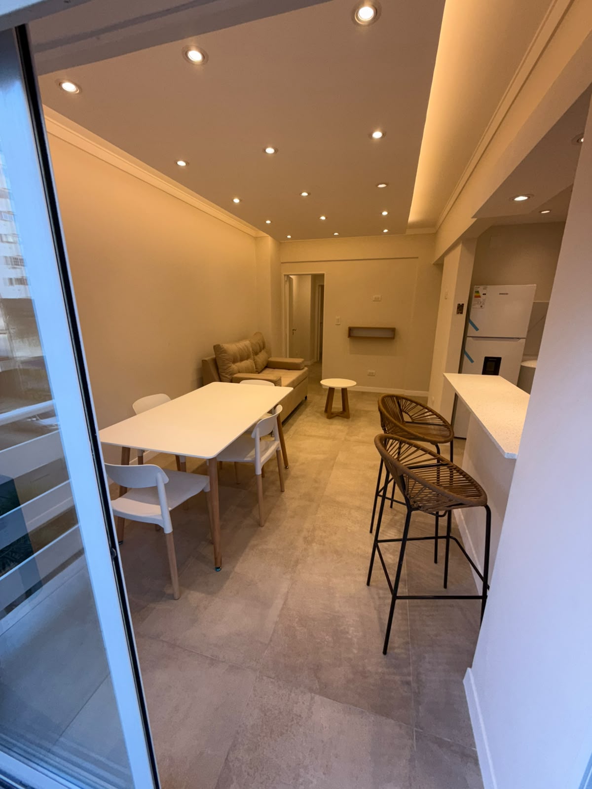 Departamento 2 Ambientes al Frente con Balcon - 10