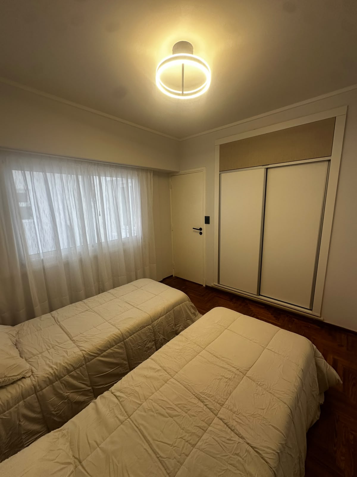 3 ambientes ,Con Dependenciaa Externa y con Balcon - 4