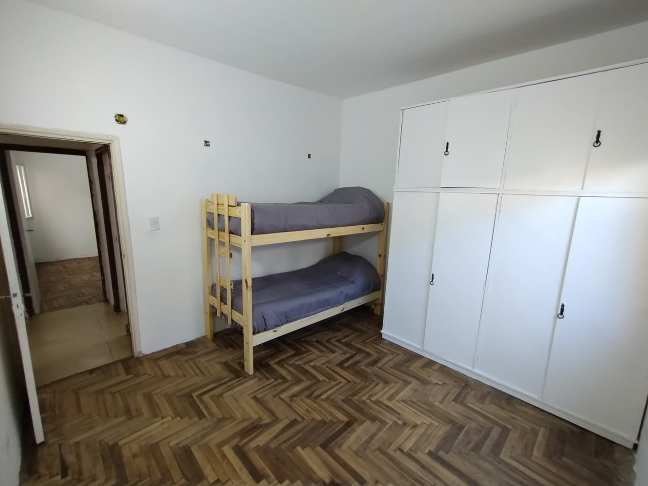 Venta Ph 3 ambientes ,entrada Independiente y Patio La perla - 1