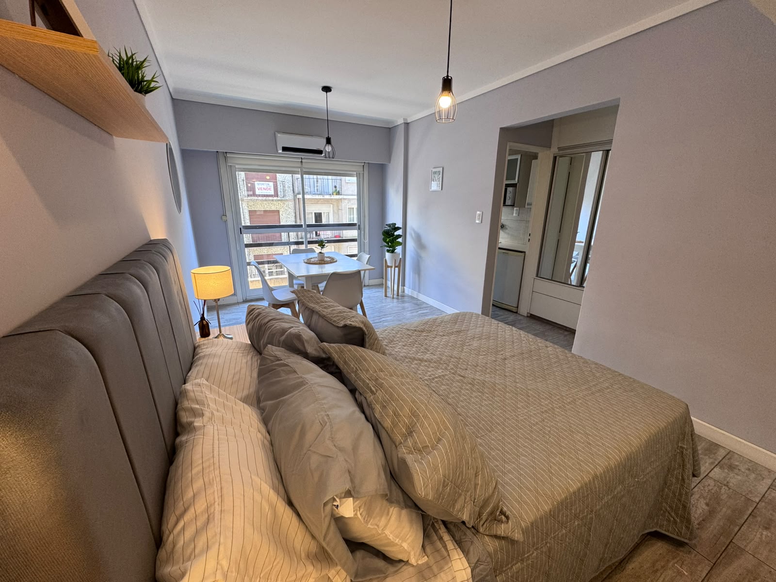 1 Ambiente a la Calle con Balcon - 12
