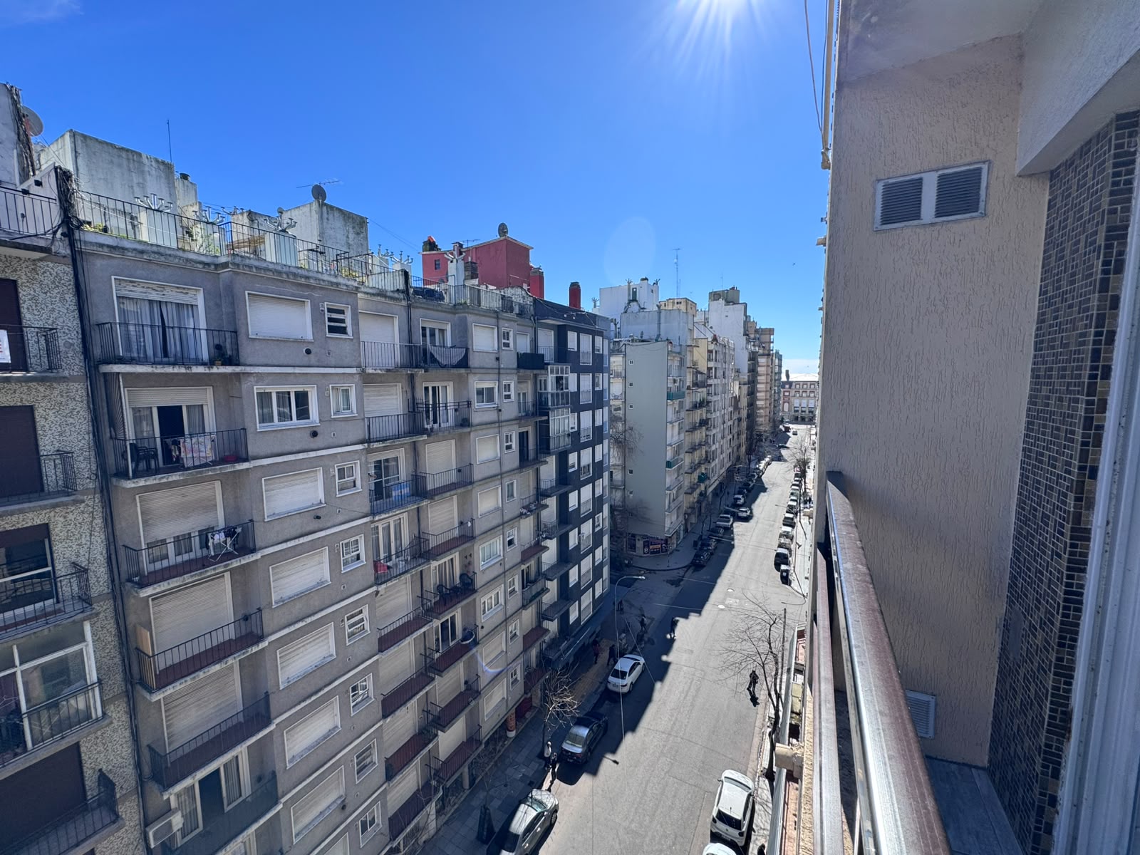 1 Ambiente a la Calle con Balcon - 16