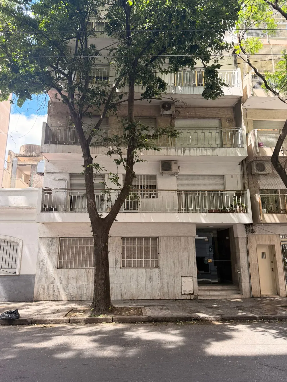 3 de Febrero 191 - Barrio Martin - 1