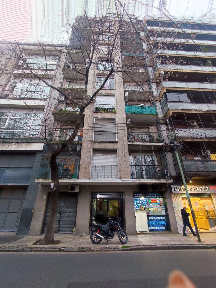 ALQUILER MONOAMBIENTE C/BALCON H.YRIGOYEN 2200 BALVANERA