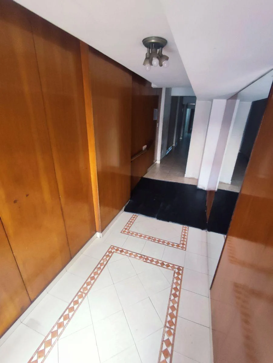 ALQUILER DEPTO. 2 AMBIENTES C/BALCON - LATERAL - A. Alsina 2500 Balvanera, Capital Federal — foto 2