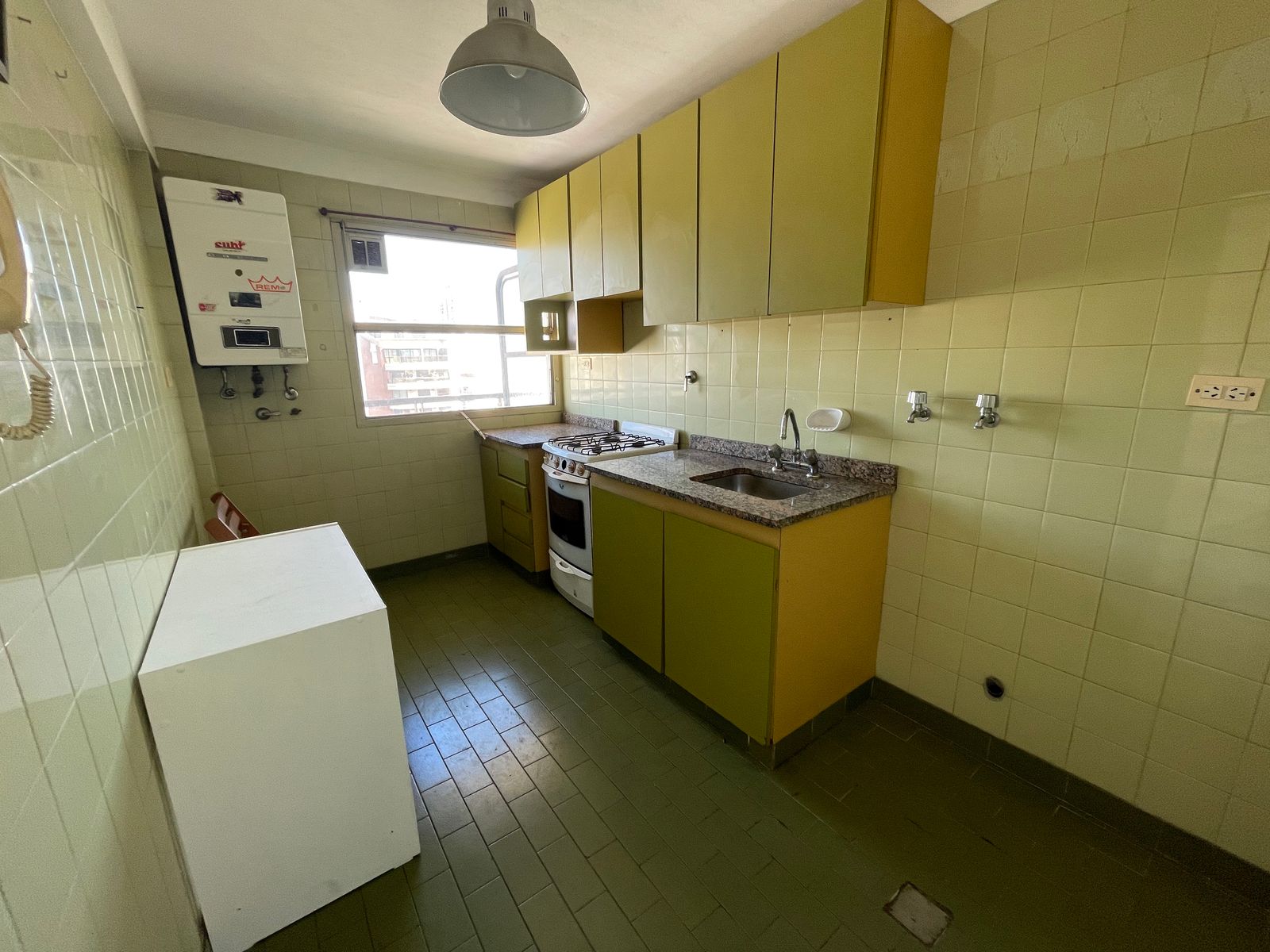 2 AMBIENTES EN VENTA CON BALCÓN Y COCHERA - CABALLITO — foto 7