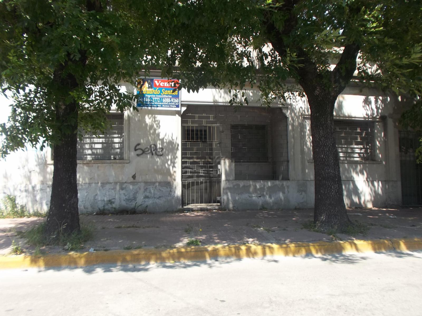 CASA EN ESQUINA - SUIZA AL 2800 - CASEROS - 3 DE FEBRERO — foto 3