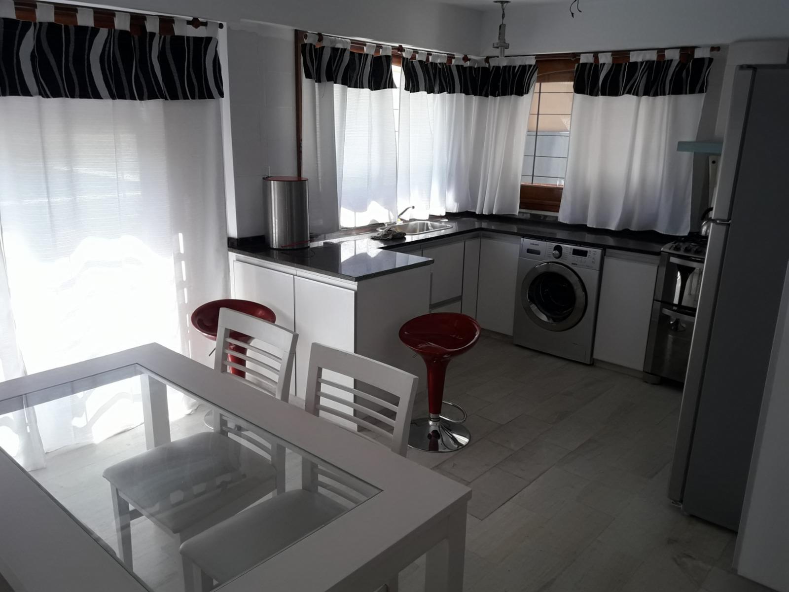 CASA 5 AMB. GGE . FDO. PILETA. PARRILLA.- SAN MARTIN 500 - Ramos Mejía — foto 5