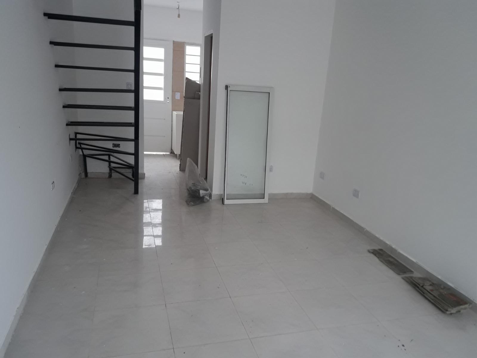 DUPLEX 3 AMB. A ESTRENAR. GARAGE. PATIO - ECHEVERRIA 1267 -VILLA SARMIENTO — foto 2