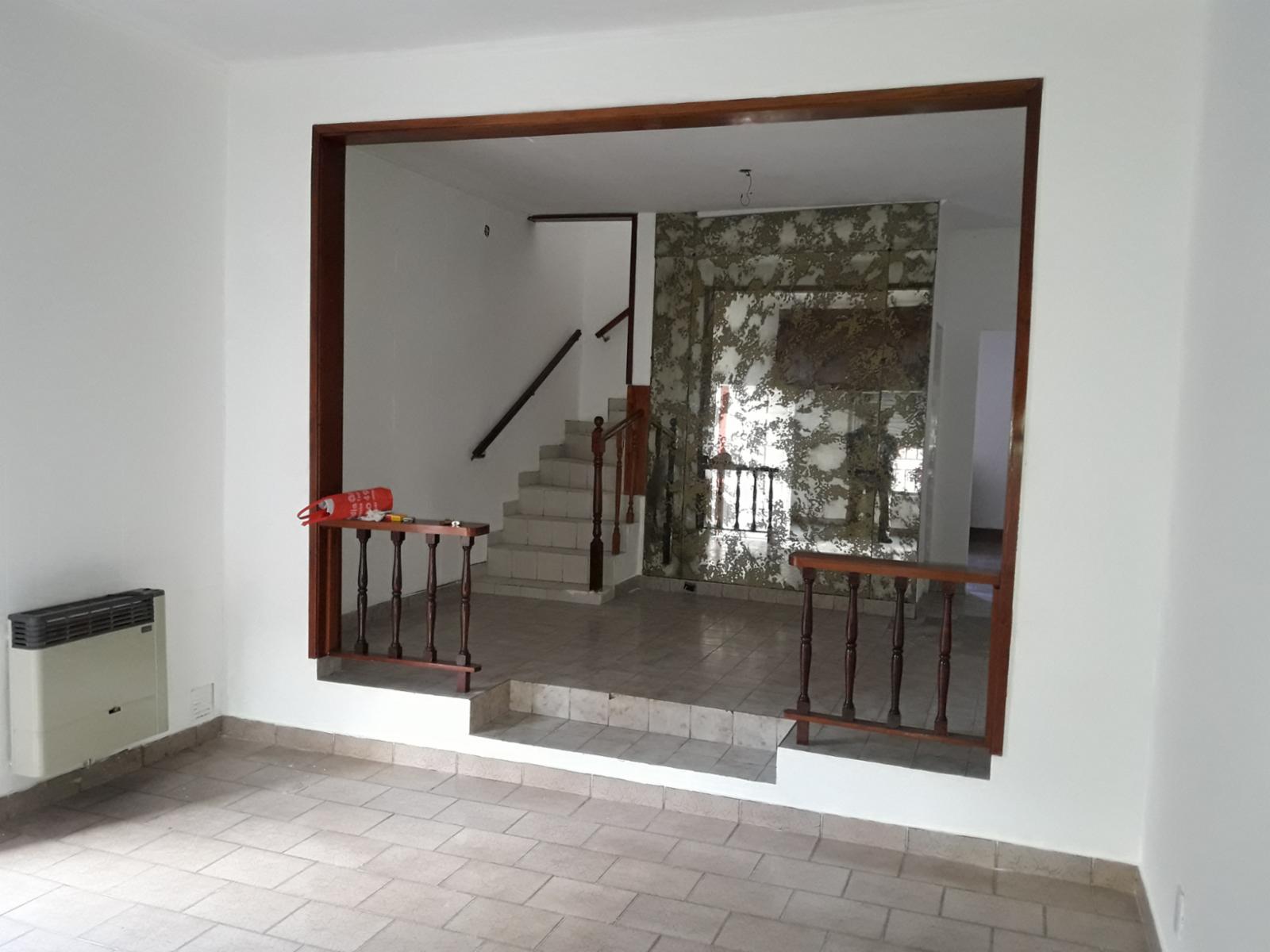 CASA DE 4 AMB. GARAGE. PATIO - RAWSON 73 - RAMOS MEJIA — foto 2
