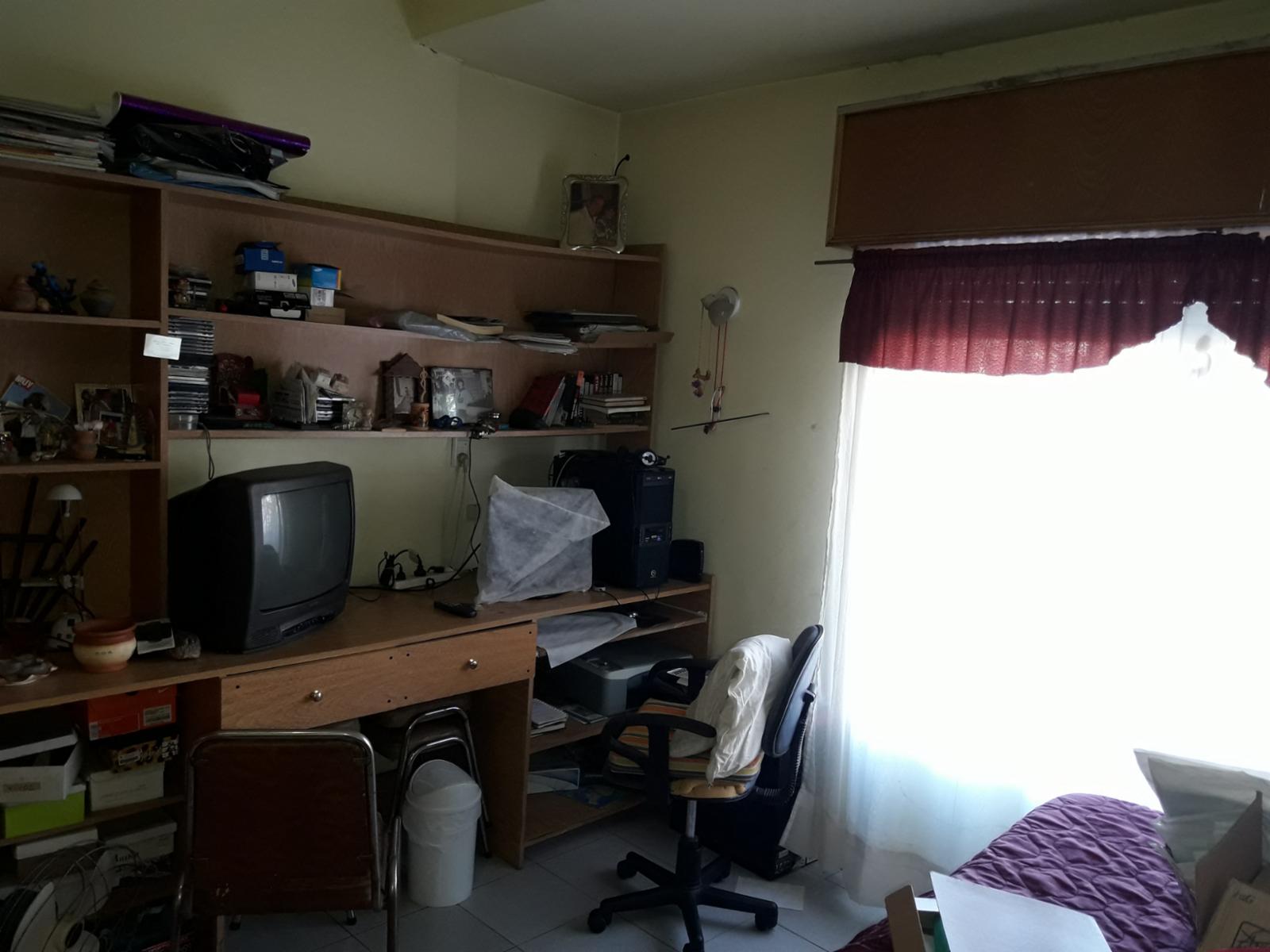 CASA DE 6 AMB. LOTE 11x22 - IDEAL 3 FLIAS - THAMES 1500 - VILLA LUZURIAGA — foto 3