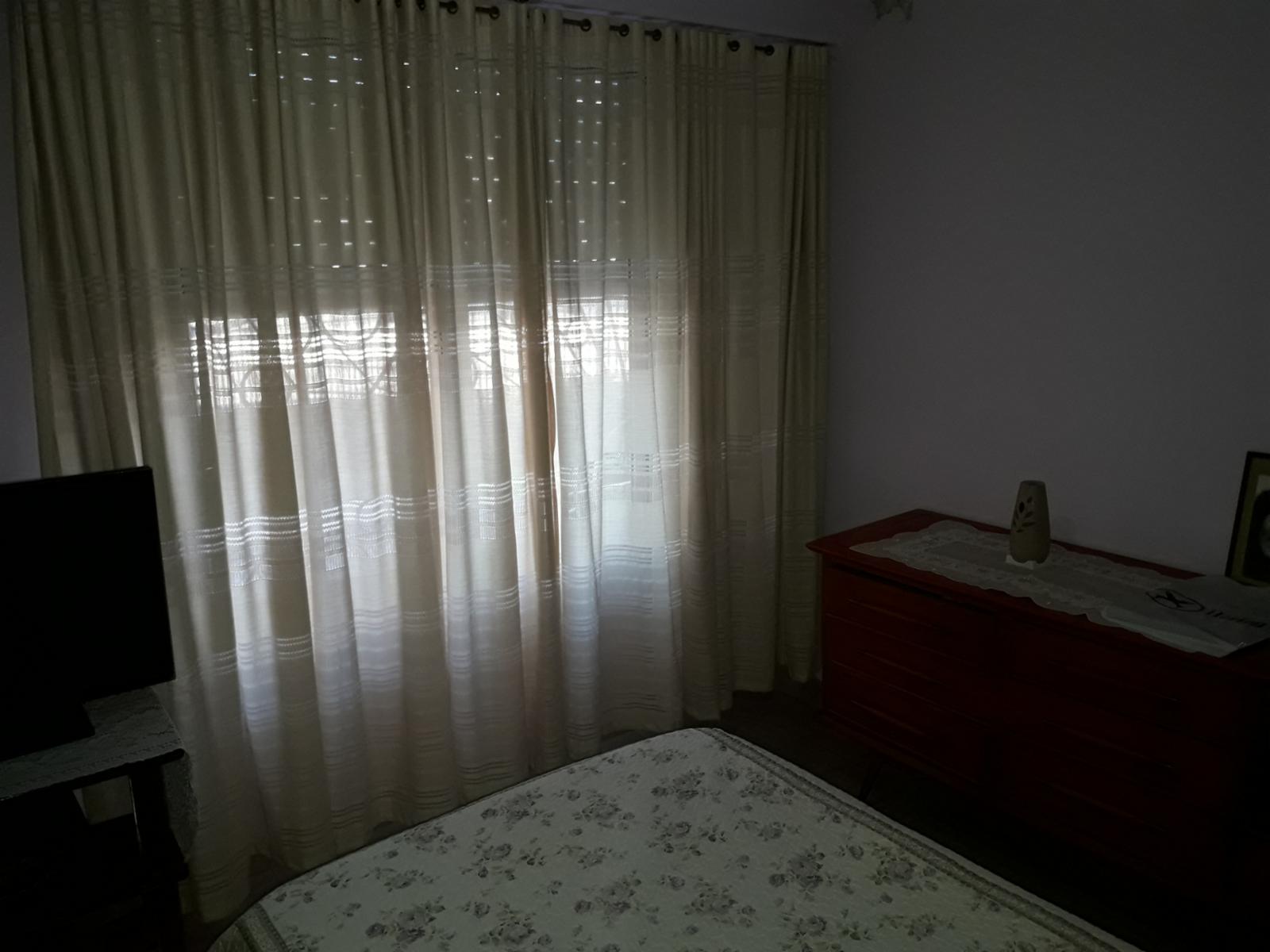 CASA DE 6 AMB. LOTE 11x22 - IDEAL 3 FLIAS - THAMES 1500 - VILLA LUZURIAGA — foto 7