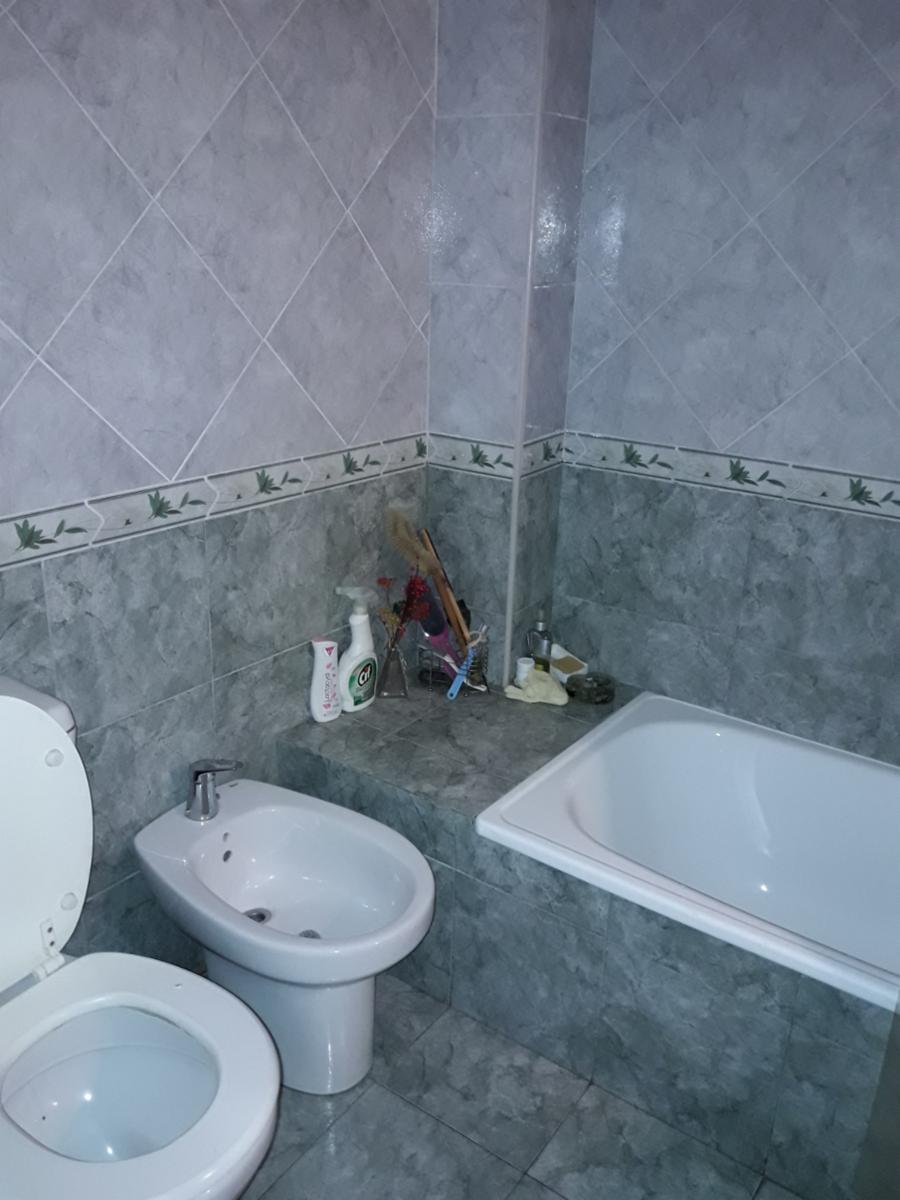 CASA DE 6 AMB. LOTE 11x22 - IDEAL 3 FLIAS - THAMES 1500 - VILLA LUZURIAGA — foto 9