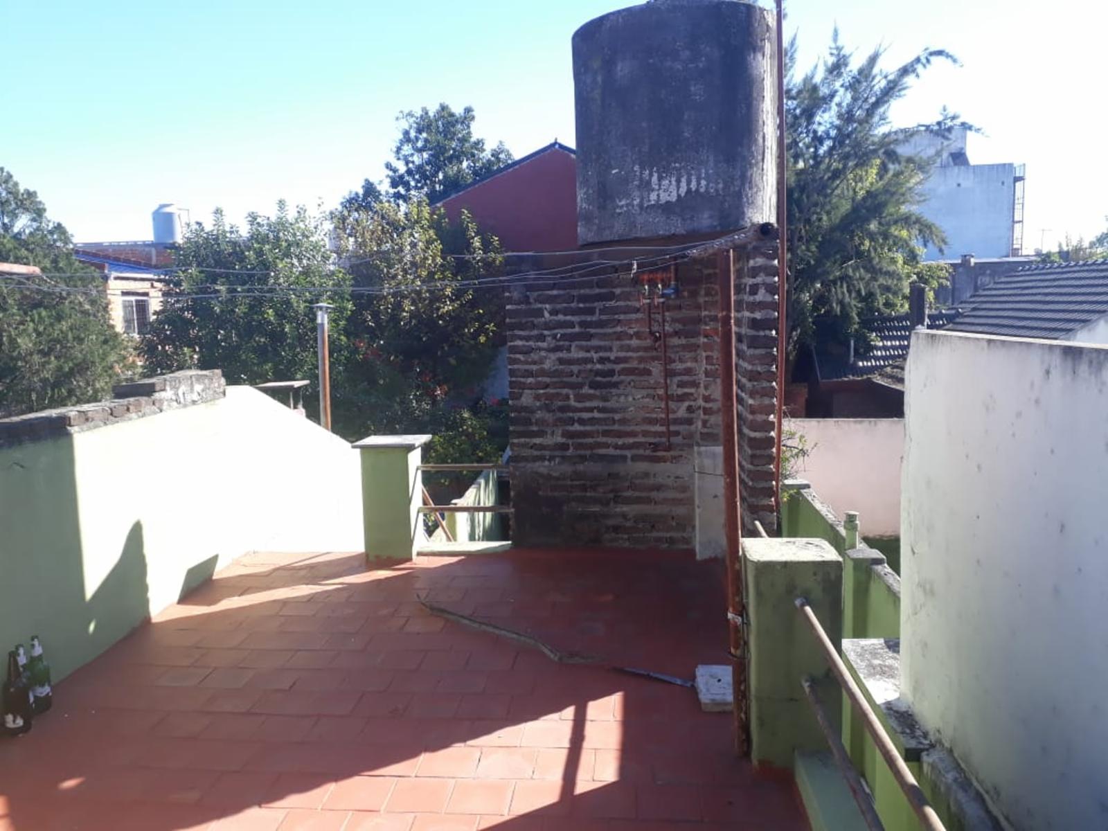 CASA DE 3 AMB. PARCELA DE 5 X 30 MTS. FONDO. TERRAZA - CISNEROS 2533-SAN JUSTO — foto 8