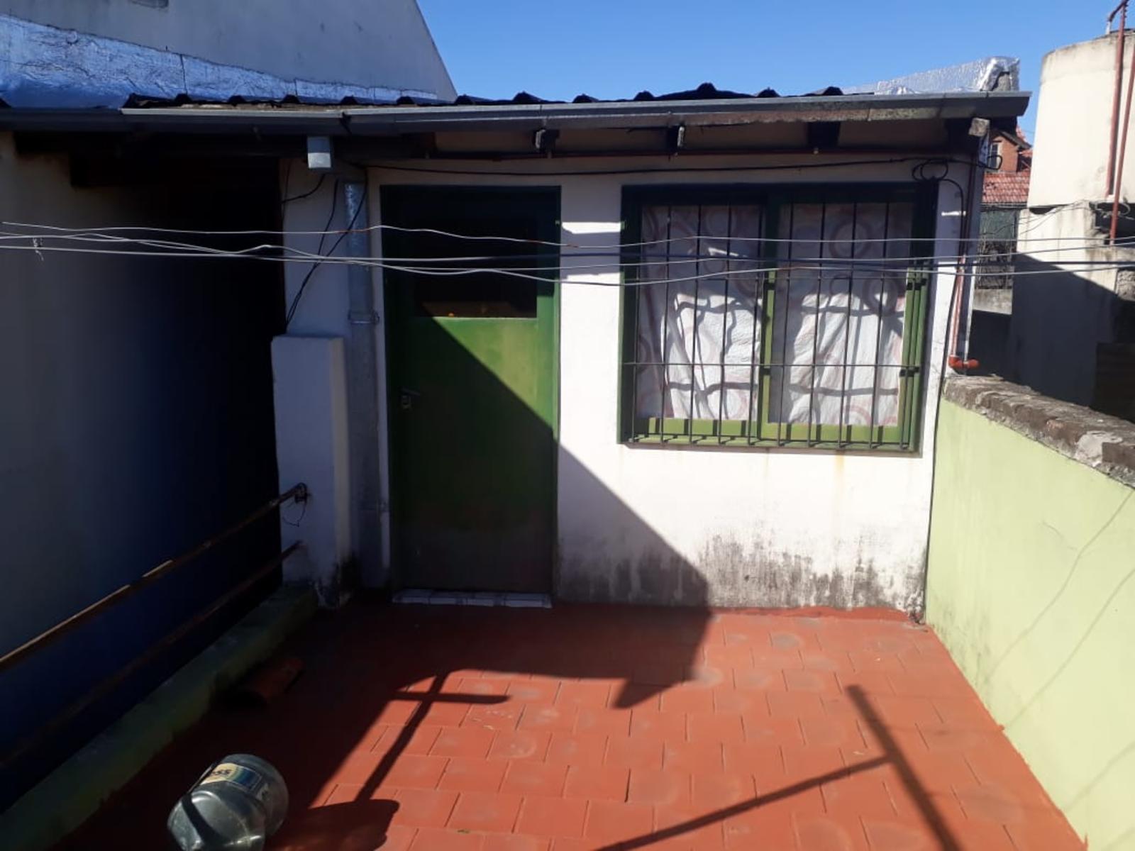 CASA DE 3 AMB. PARCELA DE 5 X 30 MTS. FONDO. TERRAZA - CISNEROS 2533-SAN JUSTO — foto 12