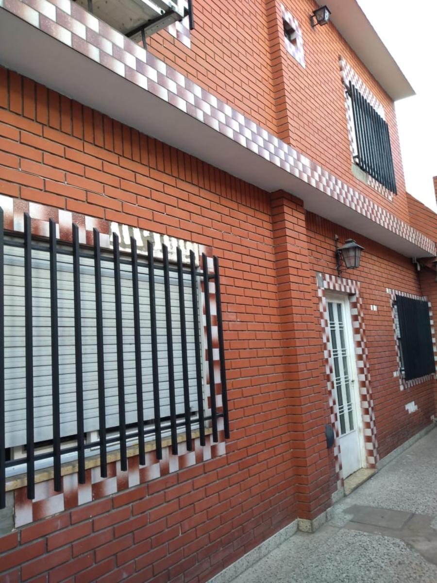 RETASADA Casa P/2 Flias de 3 Amb. TERRAZA .GGE. E. MITRE 79 - RAMOS MEJIA — foto 10