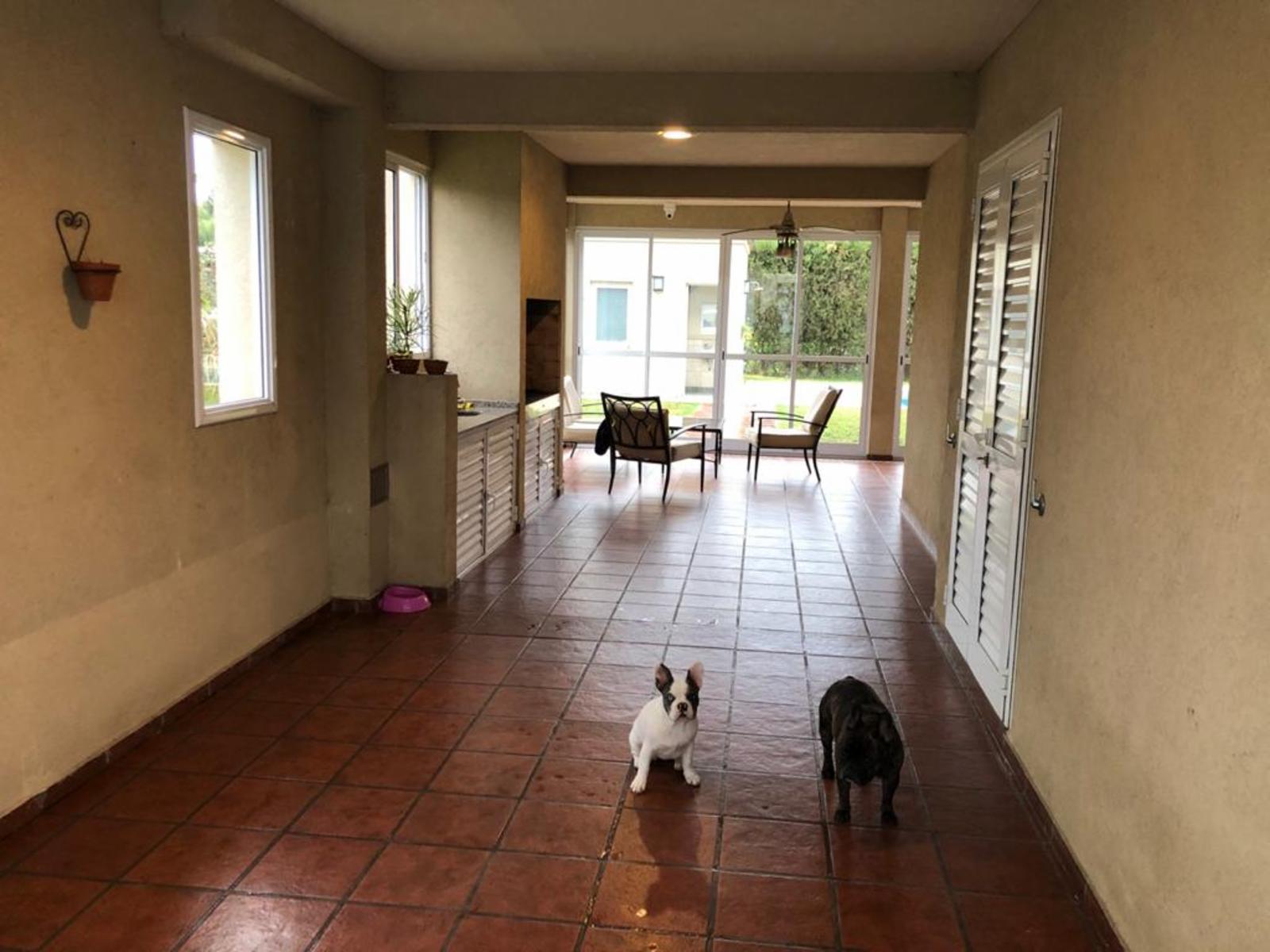 CASA EN Bº CERRADO - ALTOS DEL SOL- P. LELOIR — foto 10