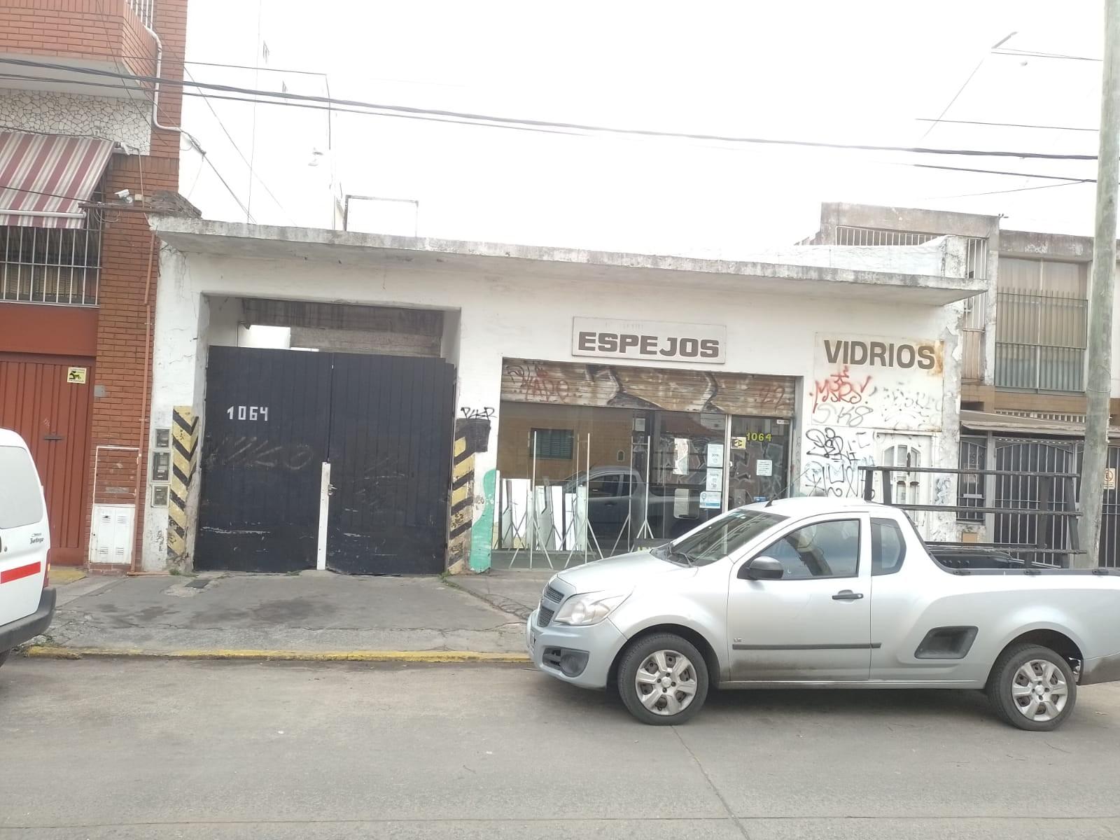 CASA Y LOCAL s/Av. San Martin al 1000-IDEAL CONSTRUCTOR - RAMOS MEJIA