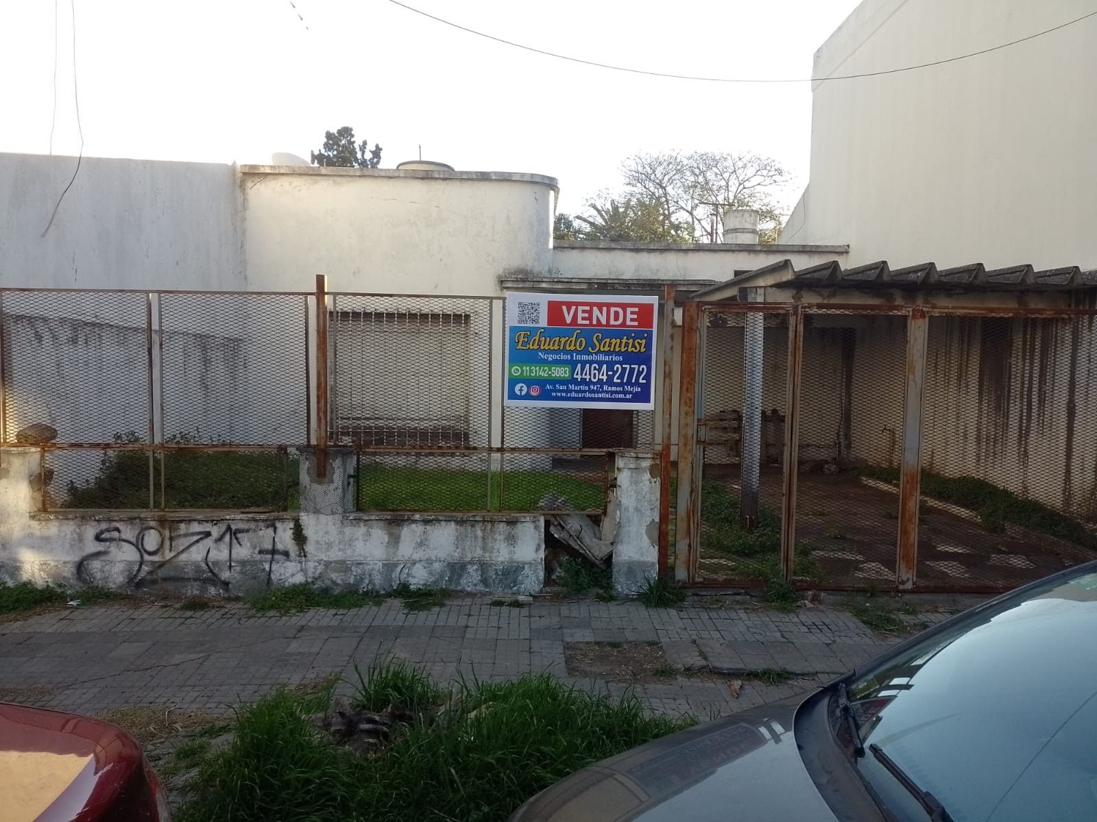 Casa de 3 Amb. a Reciclar Lote de 300 M2 - NECOCHEA 563 - RAMOS MEJIA — foto 2