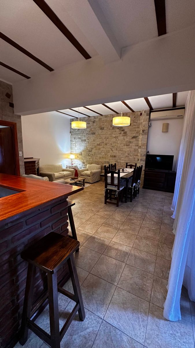 Casa 4 Amb. Cochera.Parque.Quincho. APTA CREDITO - Caseros 42 - Ramos Mejía - 10