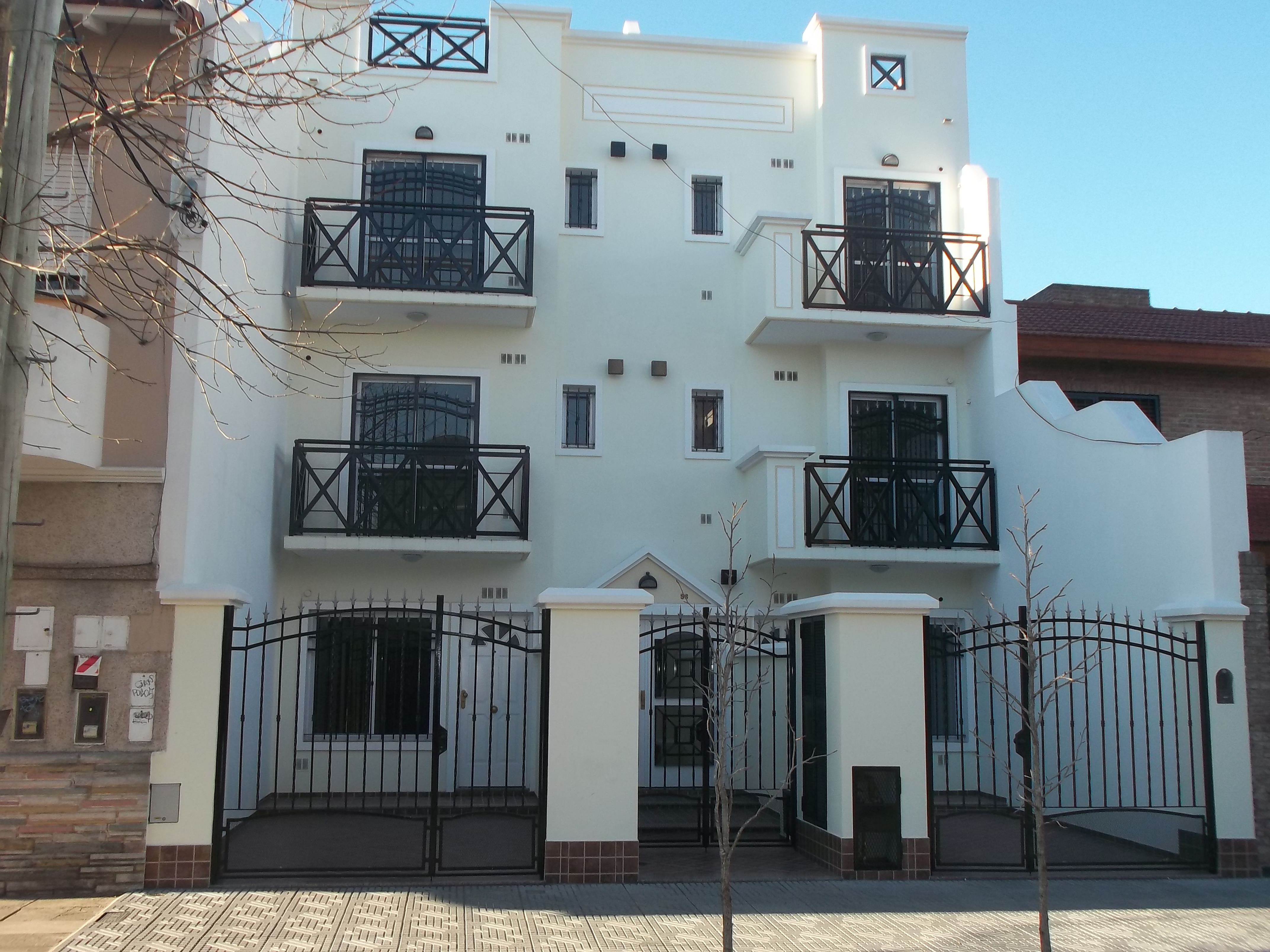 DEPARTAMENTO A ESTRENAR 2 AMB. GARAGE FONDO RAMOS MEJIA