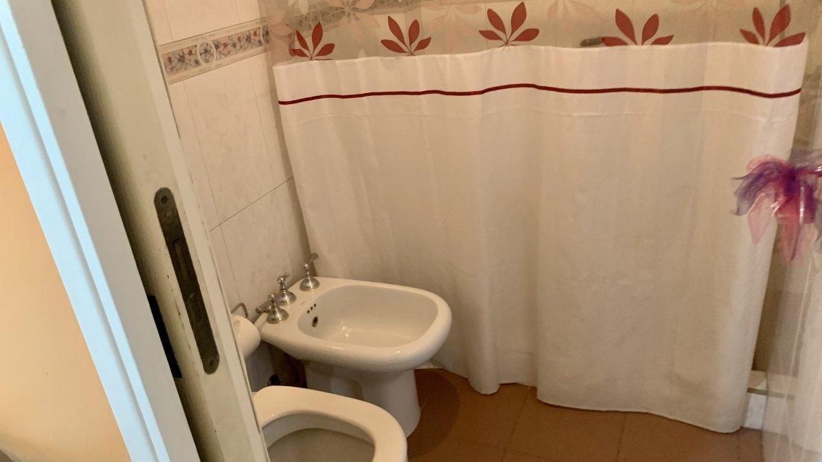 Chalet 6 Ambientes En Venta En Hermosa Zona - Sevillano Negocios Inmobiliarios — foto 10