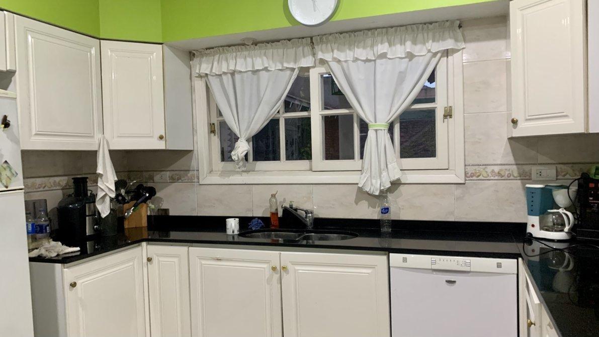 Chalet 6 Ambientes En Venta En Hermosa Zona - Sevillano Negocios Inmobiliarios — foto 14