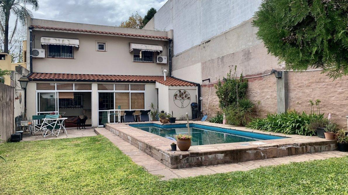 Casa En Venta 5 Ambientes Con Pileta Y Quincho - Sevillano Negocios Inmobiliarios