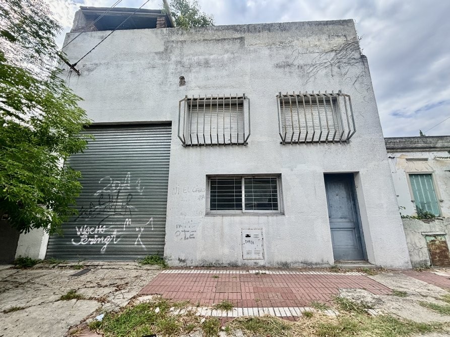Galpón En Alquiler Con Oficinas - Gran Superficie Y Trifásica - Sevillano Negocios Inmobiliarios - 1