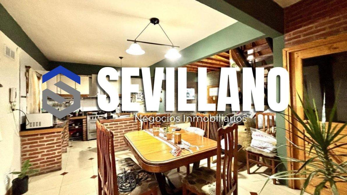 Casa 4 ambientes en venta con garage y jardin, ACEPTA PERMUTA DE MENOR VALOR