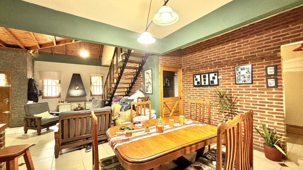 Casa 4 ambientes en venta con garage y jardin, ACEPTA PERMUTA DE MENOR VALOR — foto 9