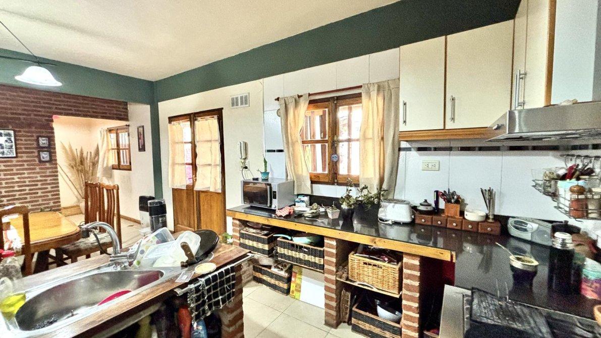 Casa 4 ambientes en venta con garage y jardin, ACEPTA PERMUTA DE MENOR VALOR — foto 15
