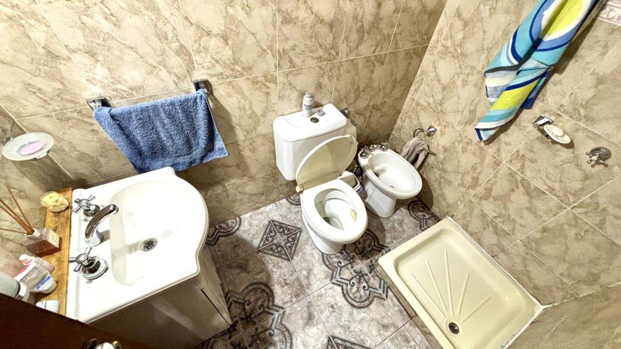 Casa 4 ambientes en venta con garage y jardin, ACEPTA PERMUTA DE MENOR VALOR - 29