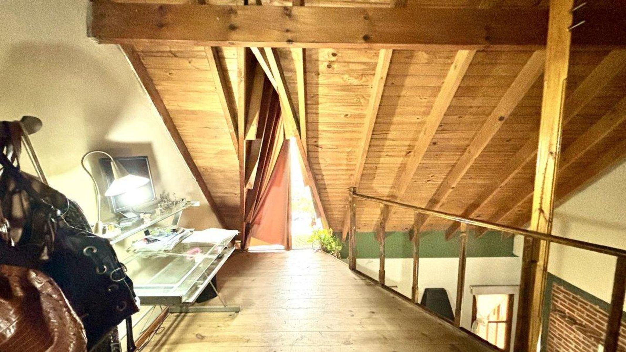 Casa 4 ambientes en venta con garage y jardin, ACEPTA PERMUTA DE MENOR VALOR - 33