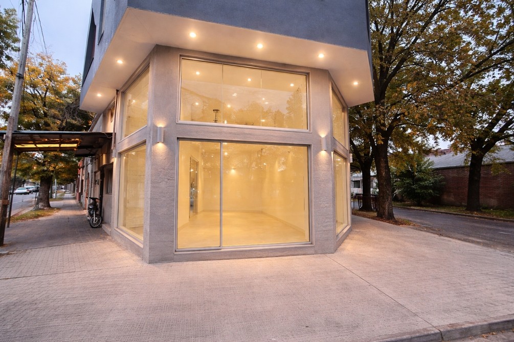 Local premium en esquina - 70 m²