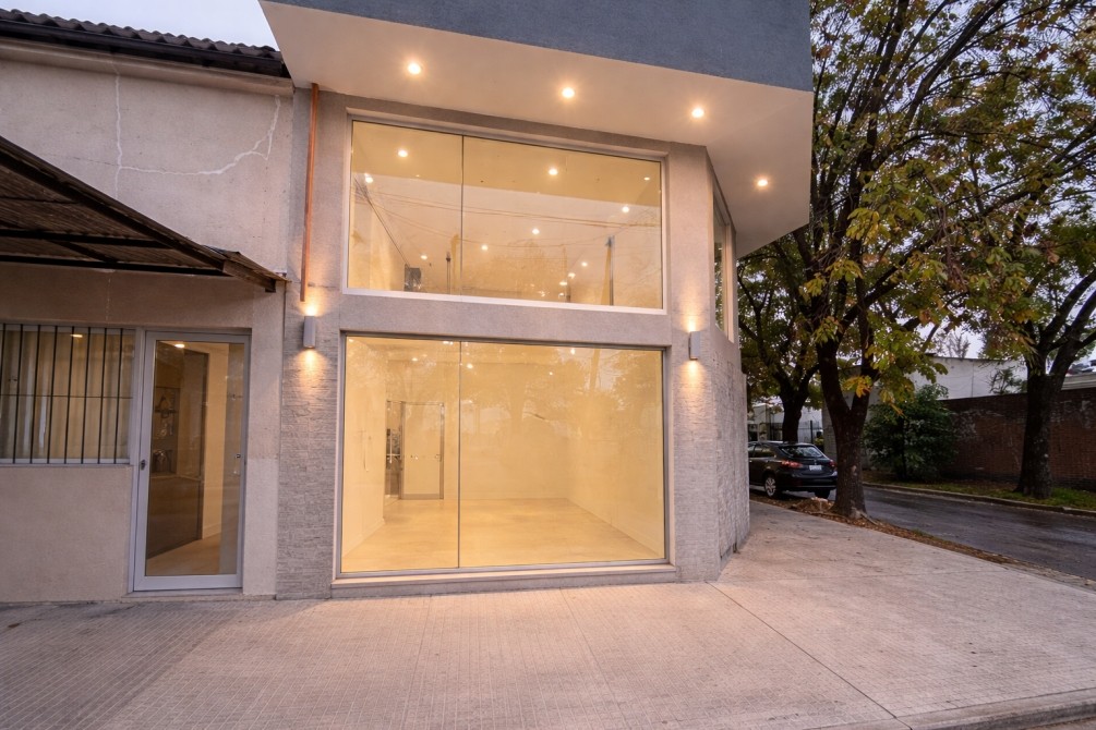 Local premium en esquina - 70 m² — foto 2