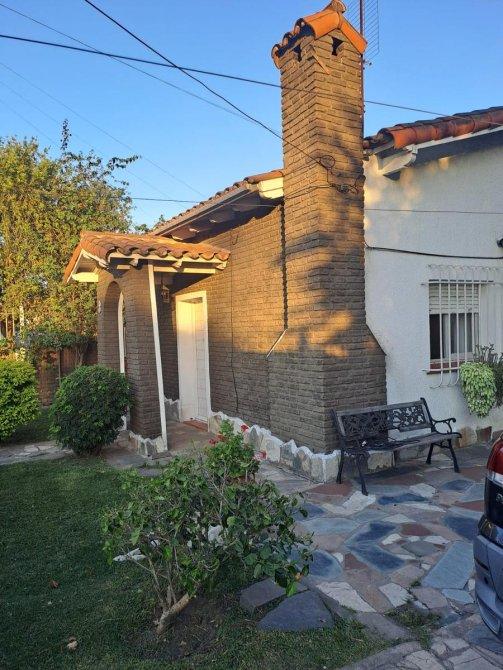 Apta Credito Casa Reciclada A Nuevo Con Estilo Y Amplio Terreno Libre - Sevillano Negocios Inmobiliarios — foto 4