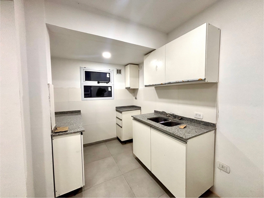 Dúplex De 3 Ambientes Con Jardín Y Cochera En Adrogué - Sevillano Negocios Inmobiliarios — foto 4